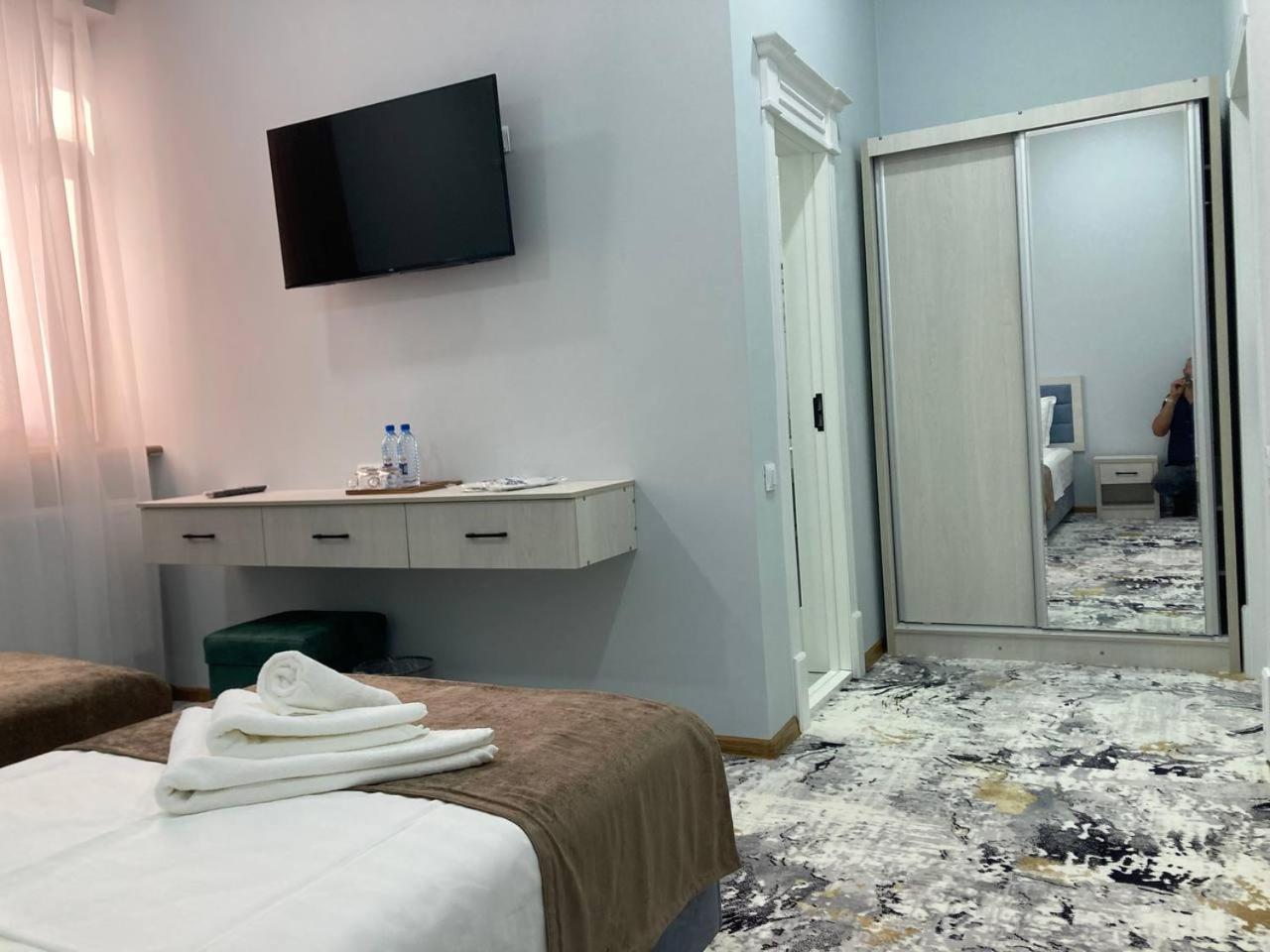 Zehra Hotel Buchara Buitenkant foto