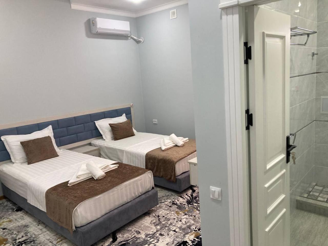 Zehra Hotel Buchara Buitenkant foto